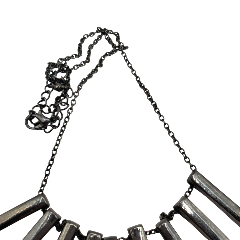🔷️Grey Silver Tone Statement Necklace Bar Design - Picture 5 of 9